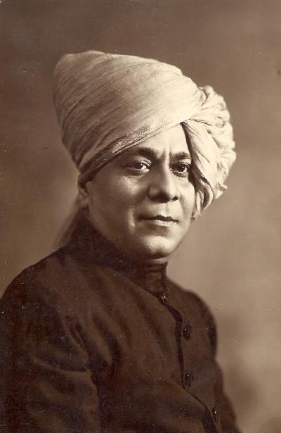 Sawai Gandharva (Rambhavu Kundugolker) (1886-1952)