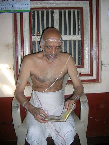 Saraswat Brahmin Priest
