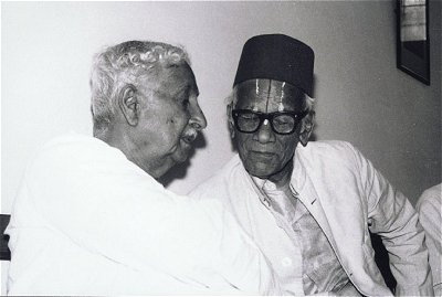 The Big Two - Kuvempu and Masti at a function remembering B.M.Srikanthaiah